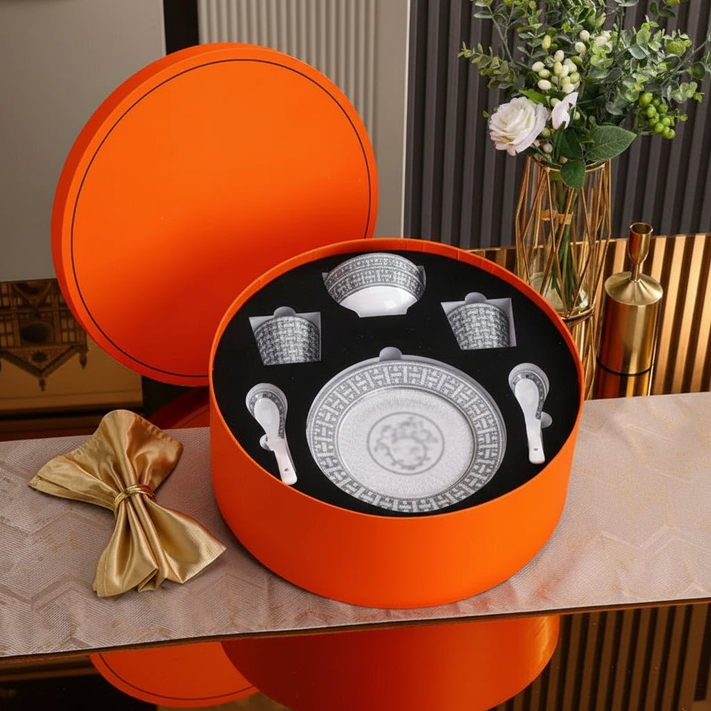 Luxury 10-piece European-style gray H horse-drawn cart tableware set with bone china bowls, plates, spoons in a circular gift box.