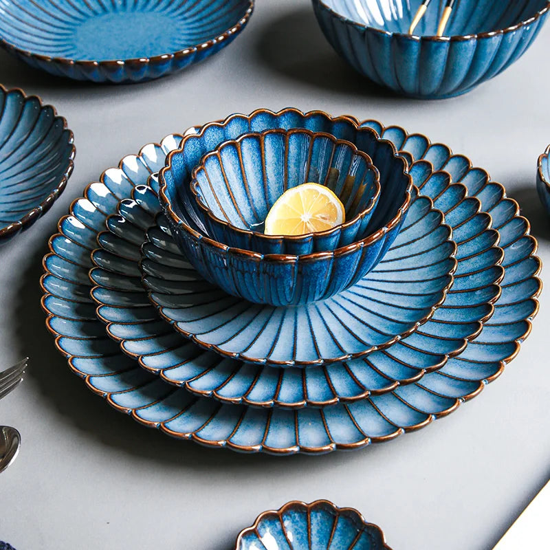 Retro ceramic dinner plate by ๐๐ ๐๐๐ ๐น๐๐๐๐ ๐ป๐๐๐๐ ๐๐