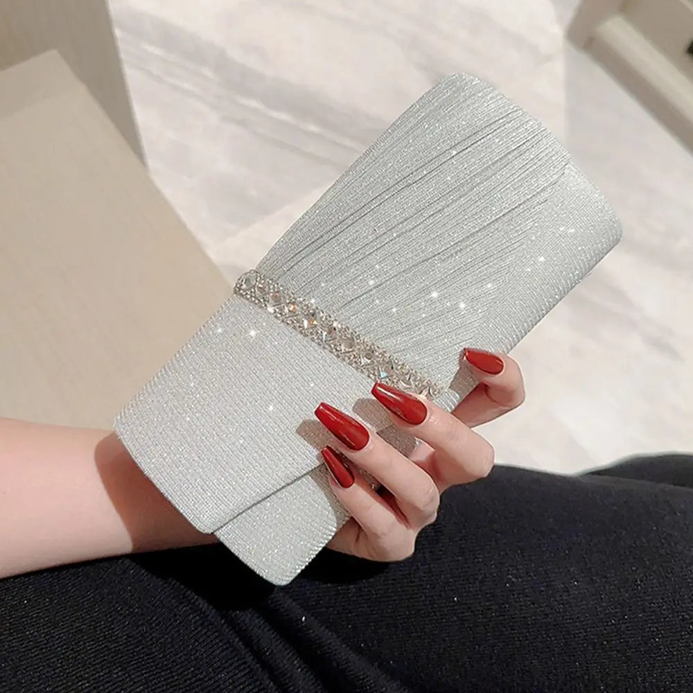 Luxury black sequins clutch bag by ๐๐ ๐๐๐ ๐น๐๐๐๐ ๐ป๐๐๐๐ ๐๏ฟฝ