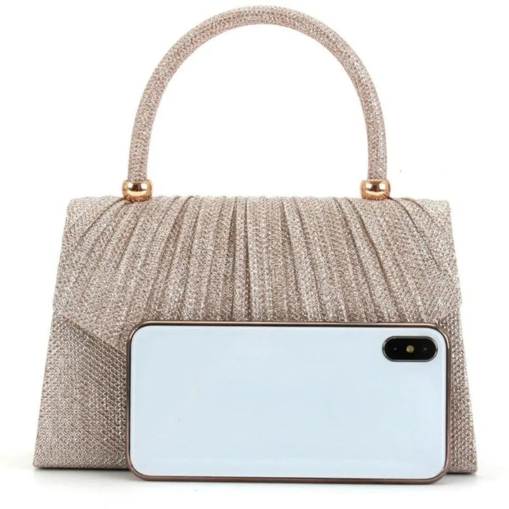 Large capacity crossbody bag by ๐๐ ๐๐๐ ๐น๐๐๐๐ ๐ป๐๐๐๐ ๐๏ฟฝ