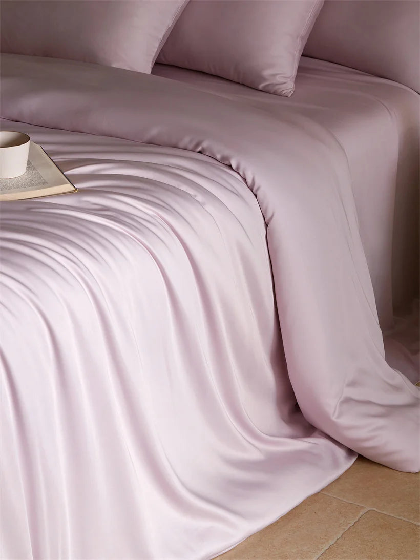 MC Collection 100% Mulberry Silk Bedding Set from 𝕄𝕔 𝕋𝕙𝕖 𝔹𝕝𝕒𝕔𝕜 𝔻𝕚𝕒𝕞𝕠