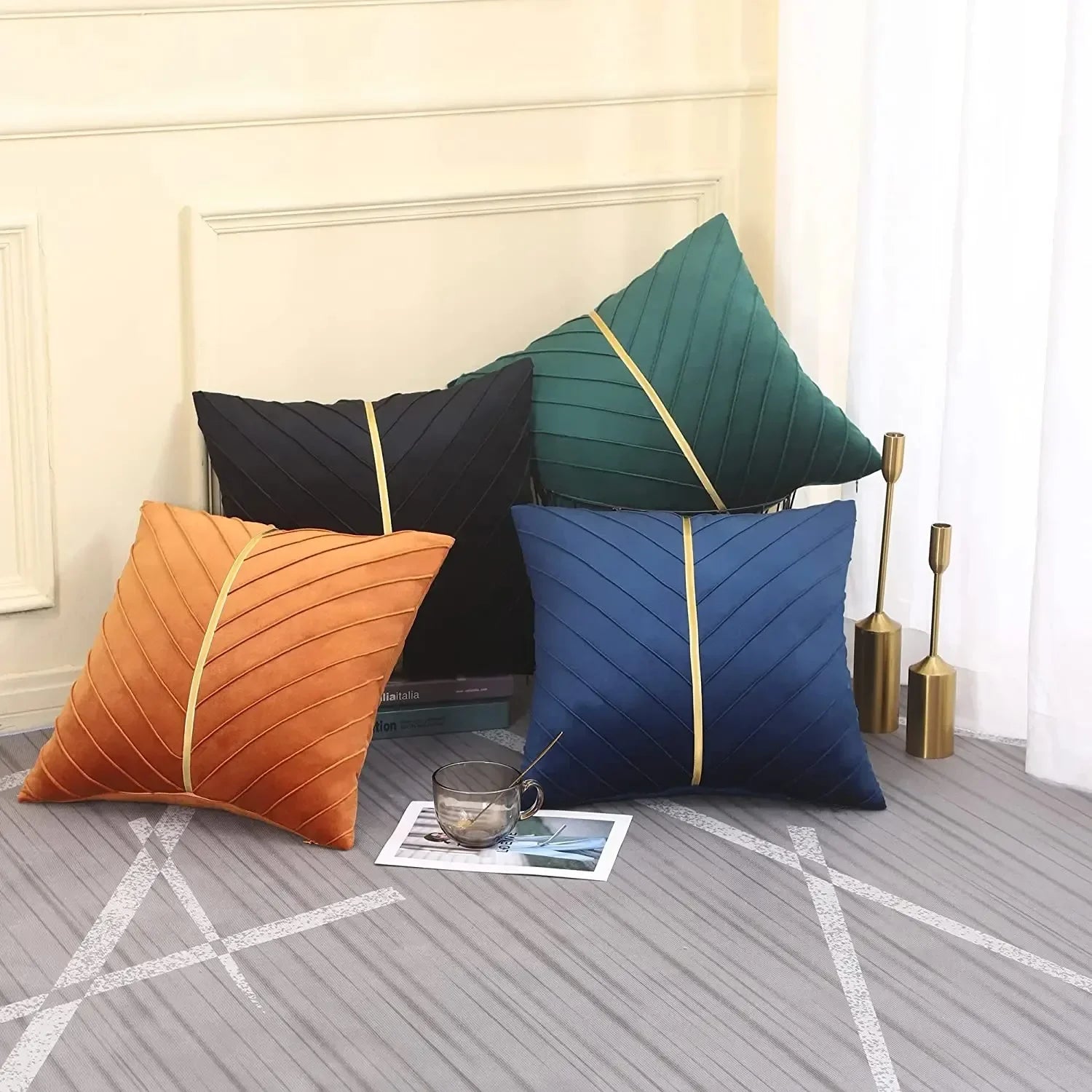 Luxury modern pillow covers set by 𝕄𝕔 𝕋𝕙𝕖 𝔹𝕝𝕒𝕔𝕜 𝔻𝕚𝕒𝕞𝕠𝕟�