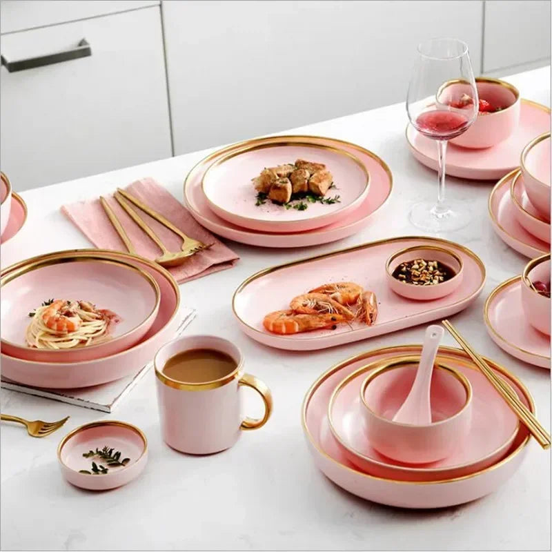 Pink porcelain dinner plate with gilt rim from ๐๐ ๐๐๐ ๐น๐๐๐๐ ๐ป๐๐๐๐ ๐