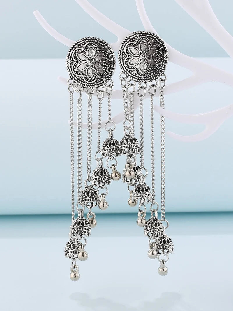 Vintage ethnic bell earrings featuring tassels, floral design, and Indian-inspired details by ๐๐ ๐๐๐ ๐น๐๐๐๐ ๐ป๐๐๏ฟฝ