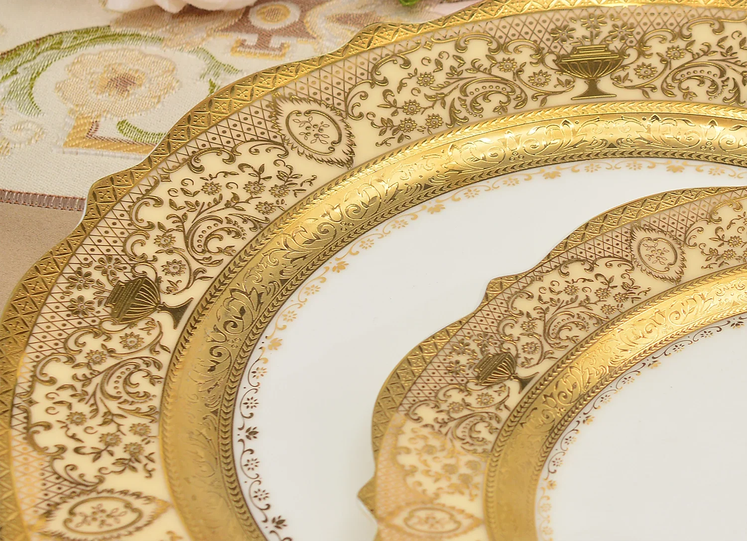 Kitchen dinnerware set by ๐๐ฎ ๐๐๐ ๐น๐๐๐๐ ๐ป๐๐๐๐ ๐๐