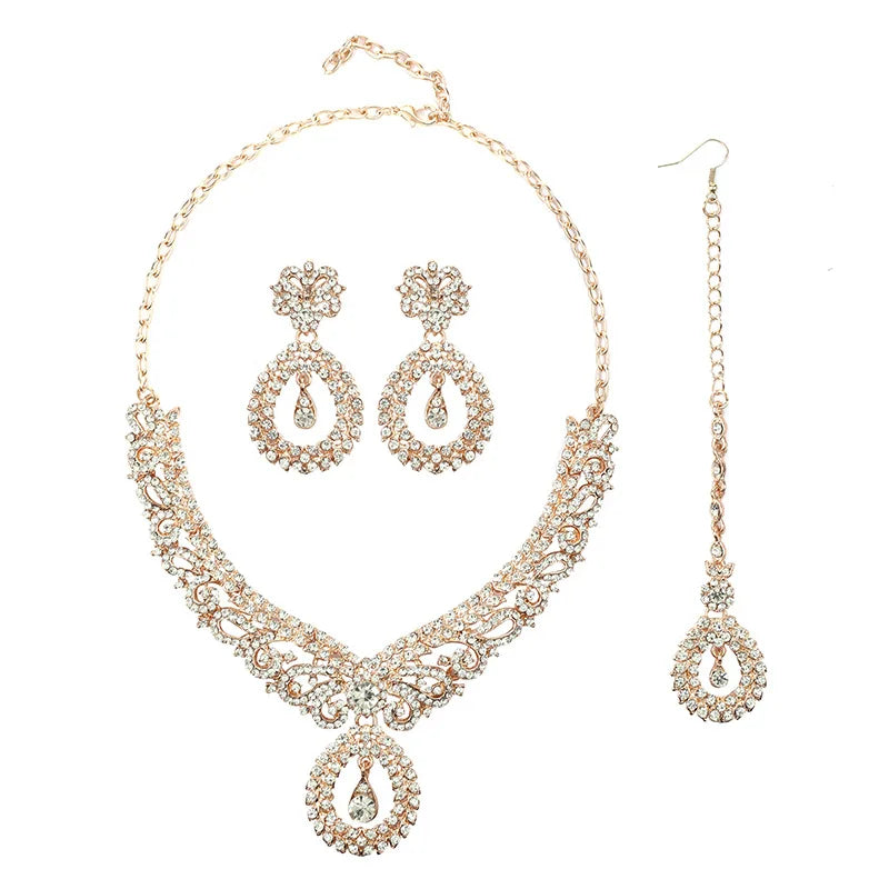 Vintage necklace set with silver-toned chains and black diamond accents from 𝕄𝕔 𝕋𝕙𝕖 𝔹𝕝𝕒𝕔𝕜 𝔻𝕚𝕒𝕞�
