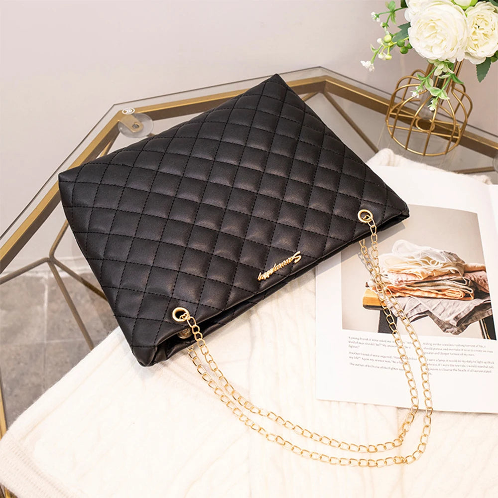 Women's shoulder bag by ๐๐ ๐๐๐ ๐น๐๐๐๐ ๐ป๐๐๐๐ ๐๐๏ฟฝ