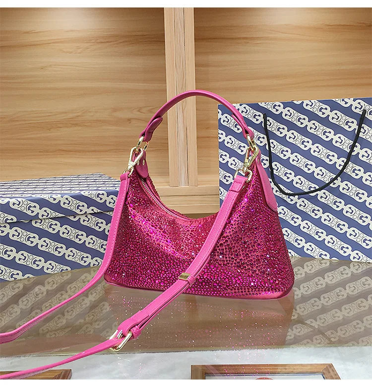Womenโs shiny evening handbag by ๐๐ ๐๐๐ ๐น๐๐๐๐ ๐ป๐๐๐๐ ๐๏ฟฝ