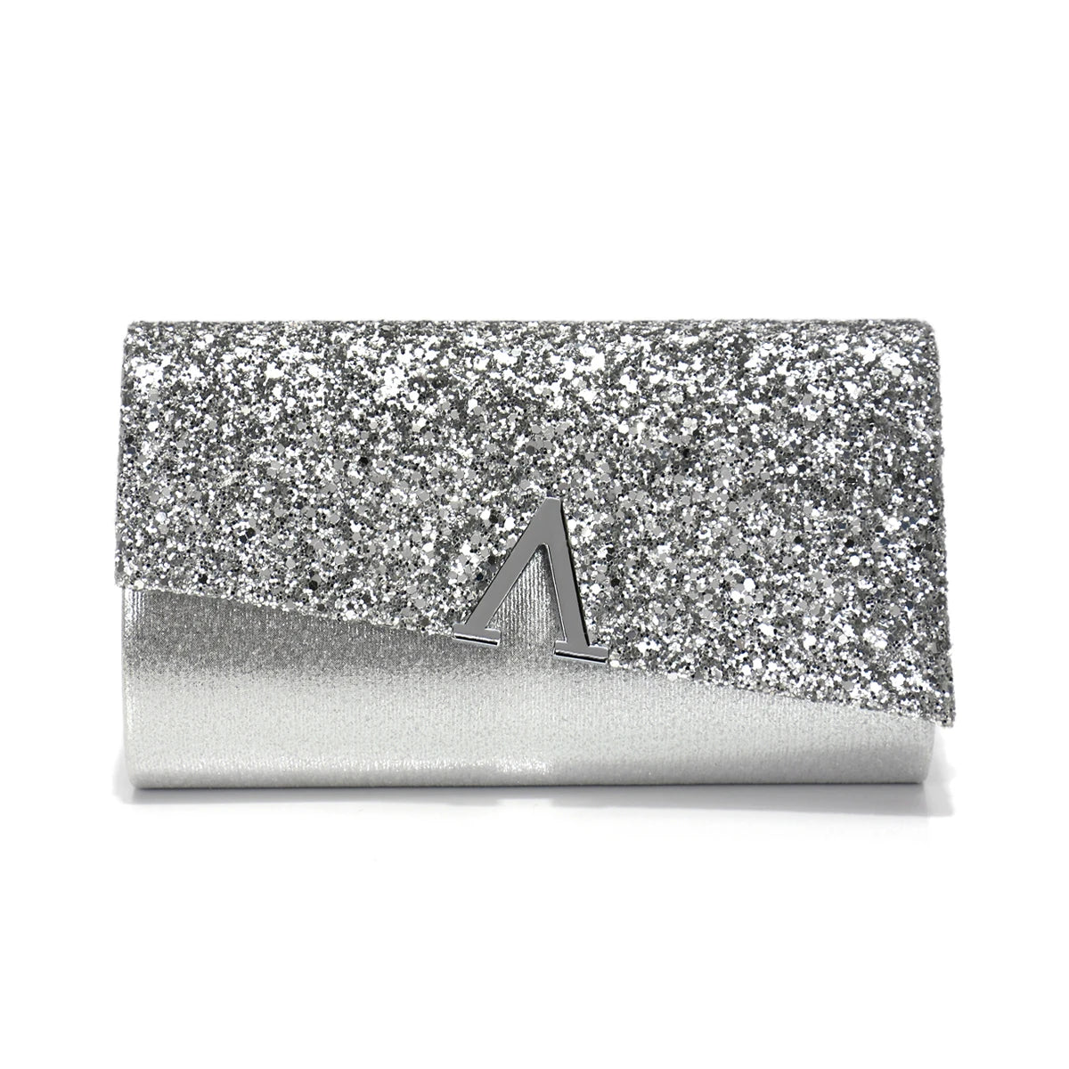 Black V Design metal chain evening bag by ๐๐ ๐๐๐ ๐น๐๐๐๐ ๐ป๐๐๐๐ ๐