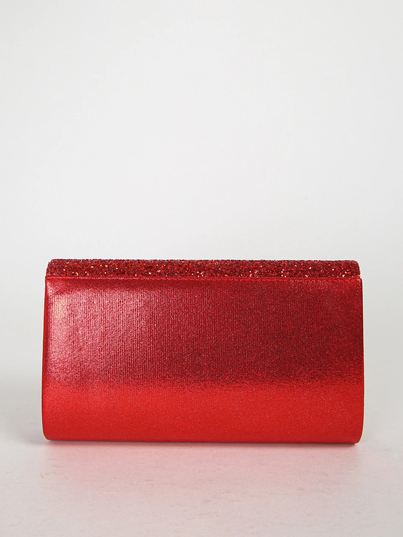 Women evening envelope handbag with sequin design, chain shoulder strap, and crossbody style for party or prom occasions.