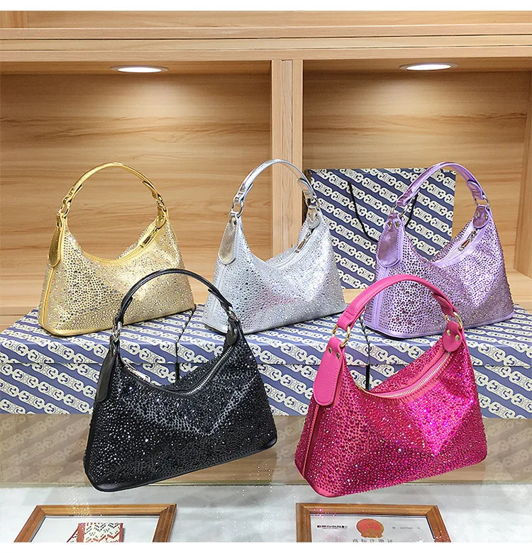 Womenโs shiny evening handbag by ๐๐ ๐๐๐ ๐น๐๐๐๐ ๐ป๐๐๐๐ ๐๏ฟฝ