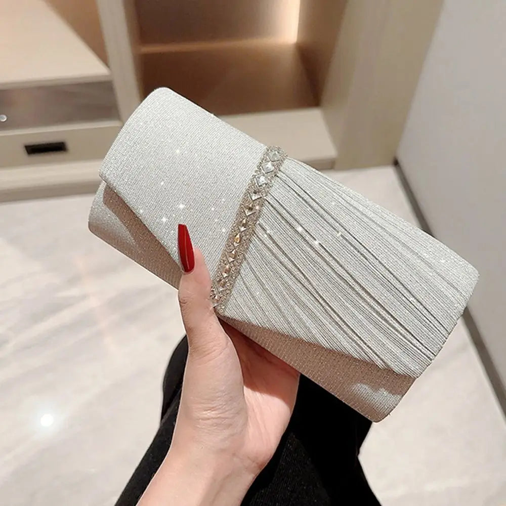 Luxury sequins clutch handbag by ๐๐ ๐๐๐ ๐น๐๐๐๐ ๐ป๐๐๐๐ ๐๏ฟฝ