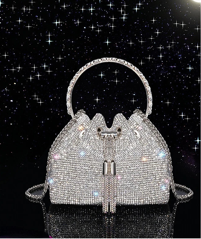 Silver luxury diamond evening hand bag by 𝕄𝕔 𝕋𝕙𝕖 𝔹𝕝𝕒𝕔𝕜 𝔻𝕚𝕒𝕞𝕠𝕟�