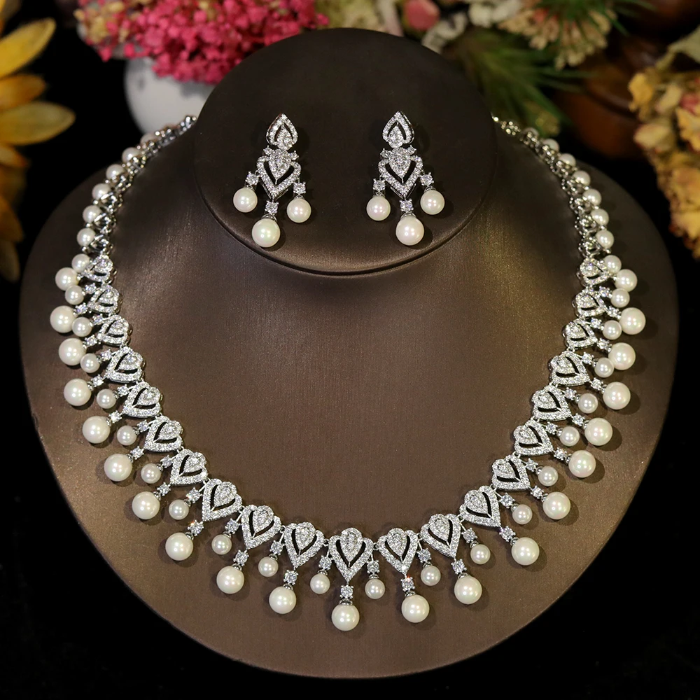 Fashion round Choker Heart Shape Design Pearl Necklace for Women Wedding Bridal