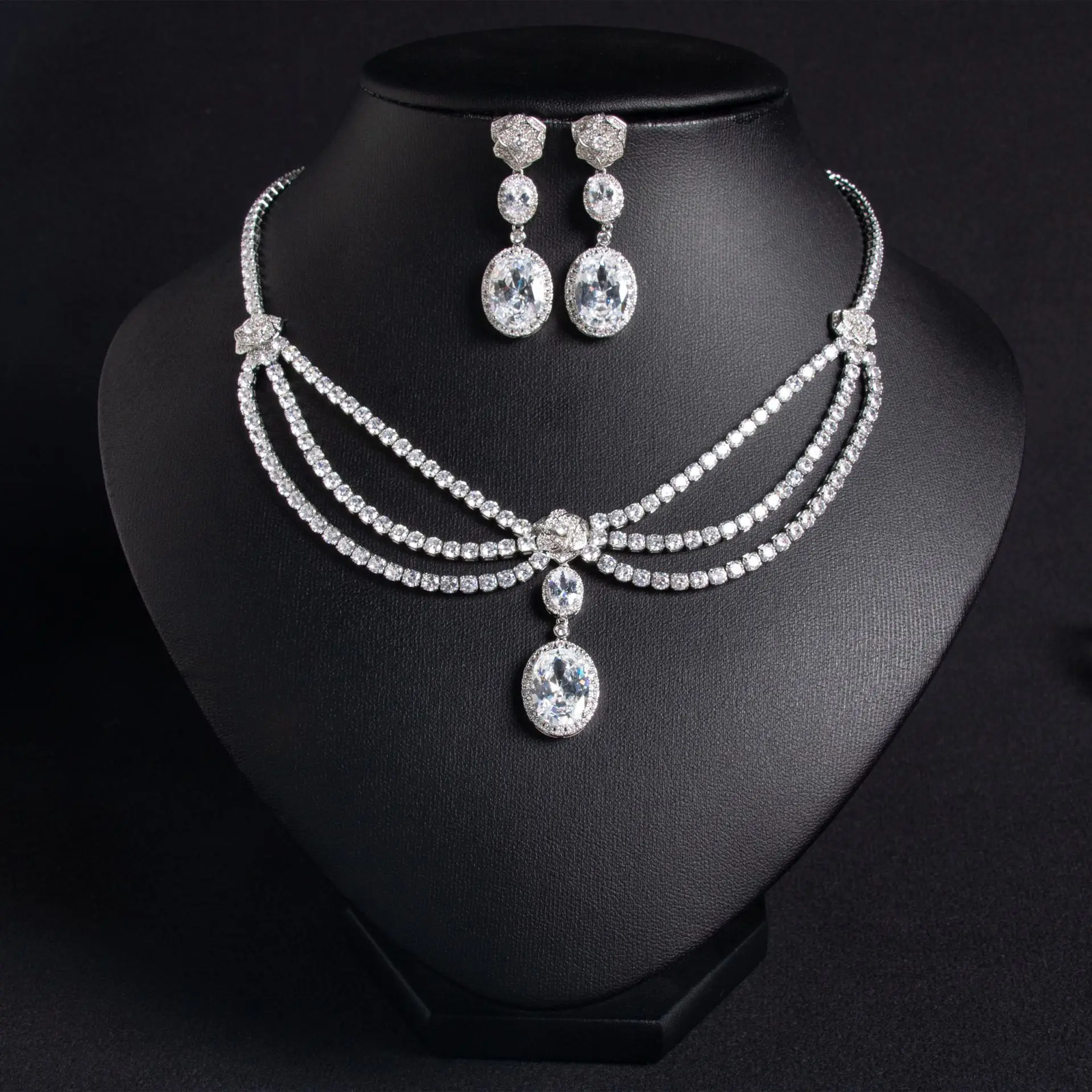 Elegant Women&