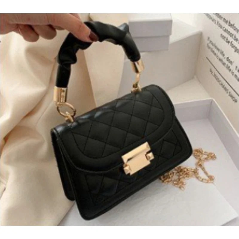 Grid pattern tote bag with buckle decoration, flap wallet, and PU leather crossbody style from 𝕸𝖔𝖍𝖆𝖒𝖒𝖆𝖉 ♛ 𝕮𝖔𝖑𝖑�