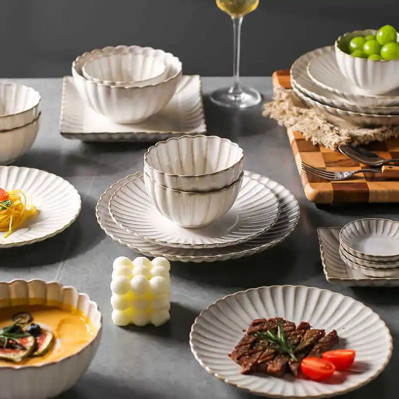 White chrysanthemum-shaped ceramic dinnerware set by 𝕄𝕔 𝕋𝕙𝕖 𝔹𝕝𝕒𝕔𝕜 𝔻𝕚𝕒𝕞𝕠�