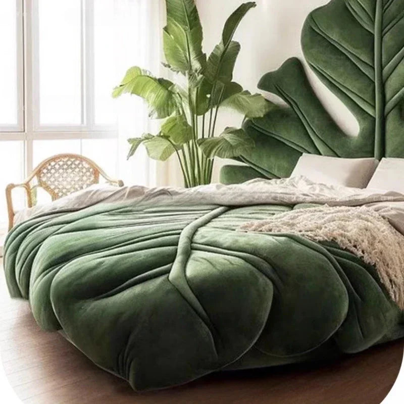 Modern velvet bedroom bed with large headboard from 𝕄𝕔 𝕋𝕙𝕖 𝔹𝕝𝕒𝕔𝕜 𝔻𝕚𝕒𝕞𝕠�