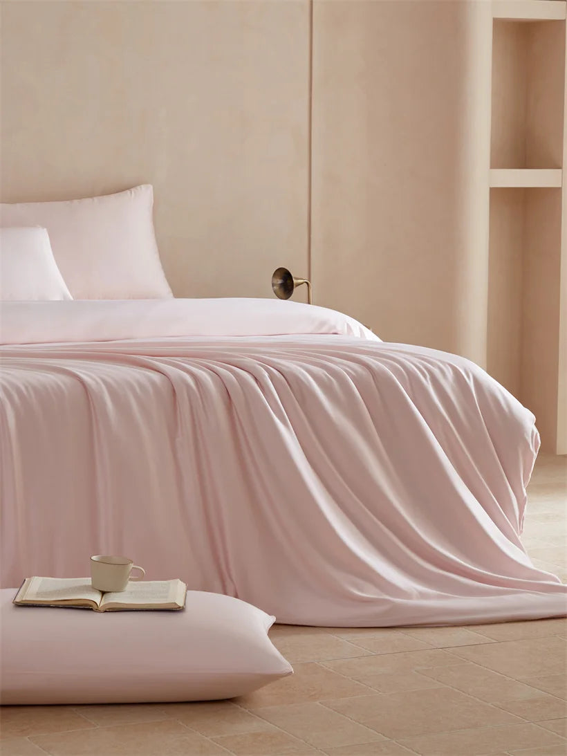 Mulberry silk bedding set from MC Collection by 𝕄𝕔 𝕋𝕙𝕖 𝔹𝕝𝕒𝕔𝕜 𝔻𝕚𝕒𝕞𝕠�