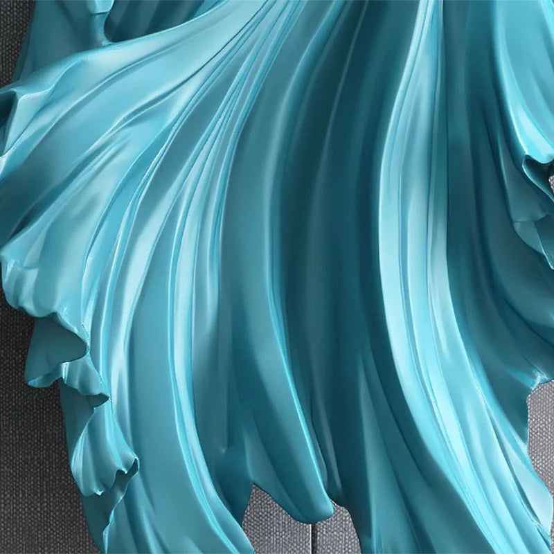 Nordic Home Fighting Fish sculpture by 𝕄𝕔 𝕋𝕙𝕖 𝔹𝕝𝕒𝕔𝕜 𝔻𝕚𝕒𝕞𝕠𝕟�
