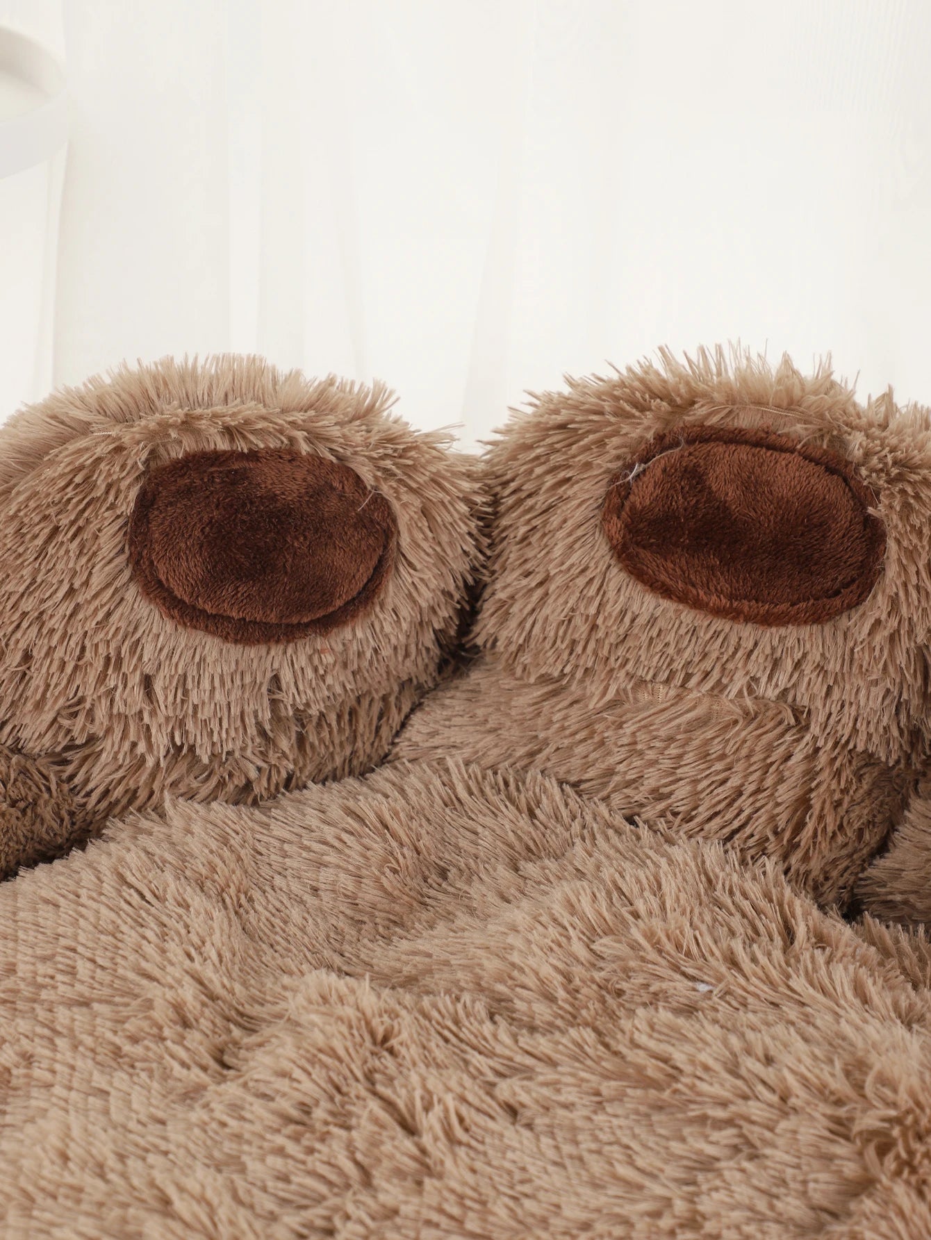 Large MC THE BLACK DIAMOND fluffy plush dog bed cave with winter cozy bedding for large or small dogs and cats.
