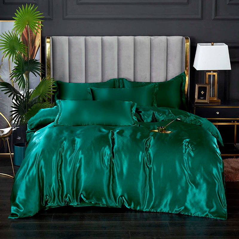 Queen and king size comforter cover from 𝕄𝕔 𝕋𝕙𝕖 𝔹𝕝𝕒𝕔𝕜 𝔻𝕚𝕒𝕞𝕠𝕟