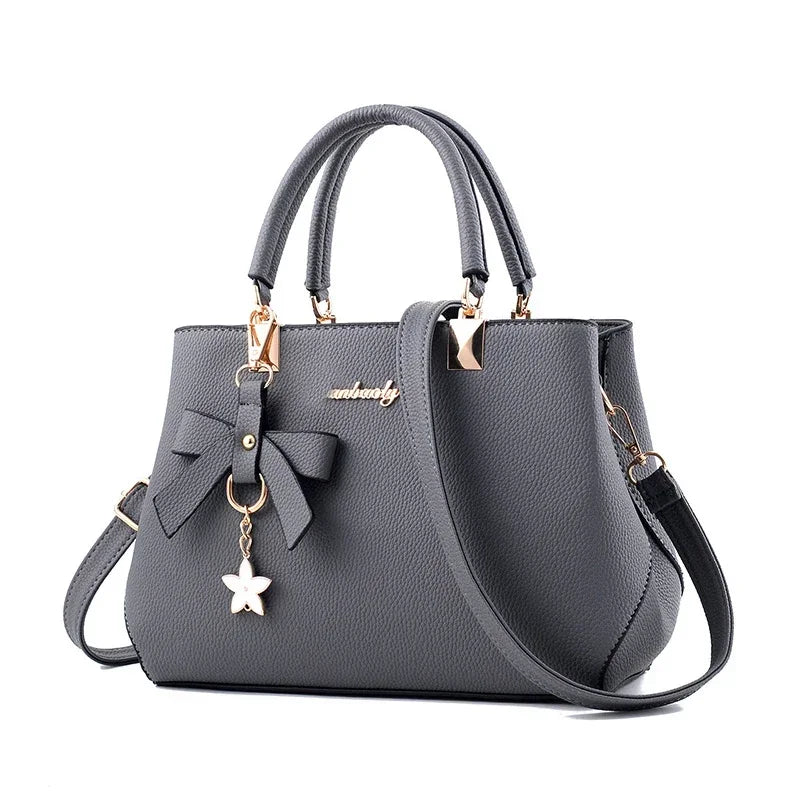 Women messenger bag by 𝕄𝕔 𝕋𝕙𝕖 𝔹𝕝𝕒𝕔𝕜 𝔻𝕚𝕒𝕞𝕠𝕟𝕕�