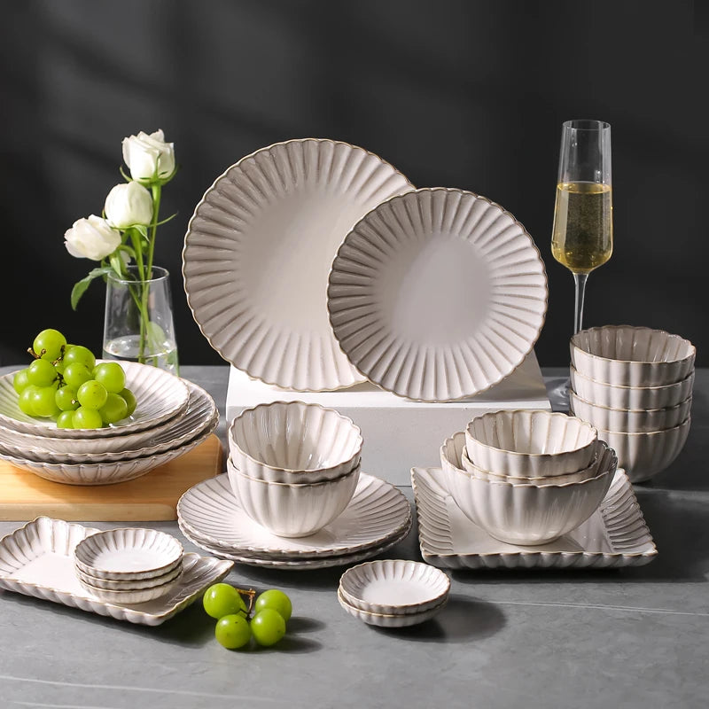 White chrysanthemum-shaped ceramic dinnerware set by 𝕄𝕔 𝕋𝕙𝕖 𝔹𝕝𝕒𝕔𝕜 𝔻𝕚𝕒𝕞𝕠�