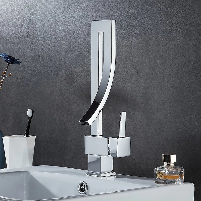 Elegant brass square basin faucet by MC THE BLACK DIAMOND for bathroom sinks, featuring modern design and durable construction.