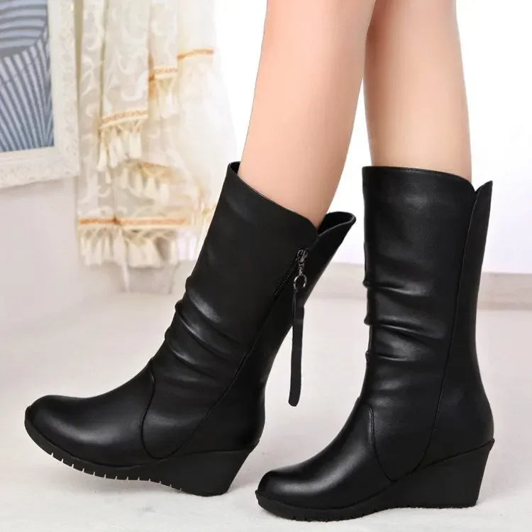 Women’s casual mid tube Chelsea boots by Mohammad Collection, featuring warm snow-resistant design and stylish footwear.