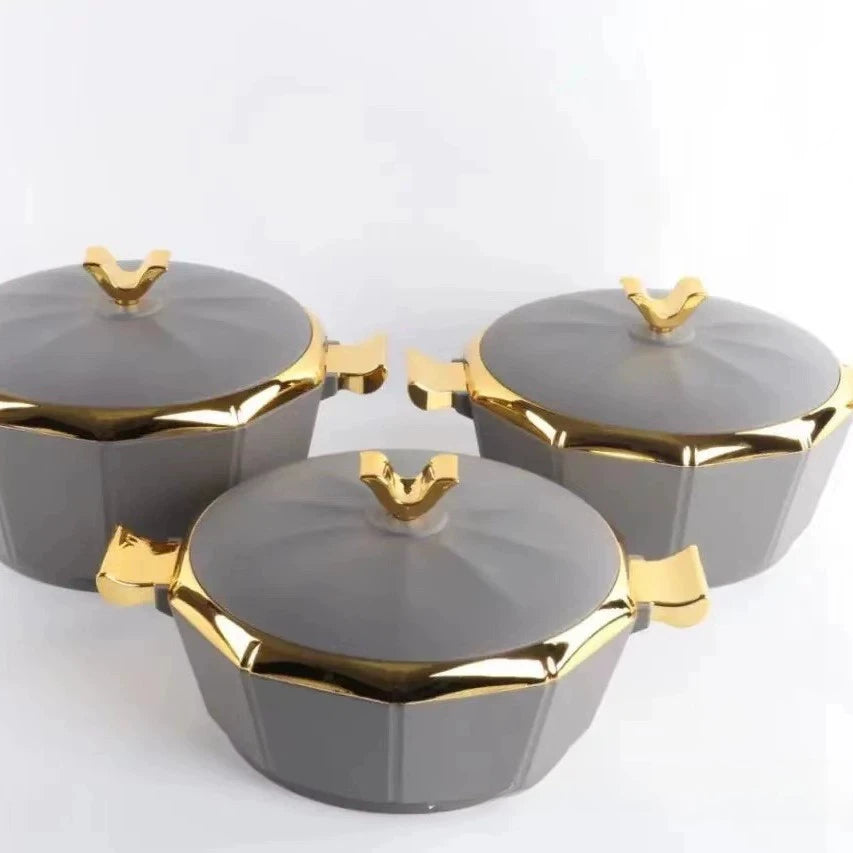 Set of three MC The Black Diamonds food warmers and insulated casserole containers in 2, 2.5, and 3L sizes, suitable for hotpot and parties.